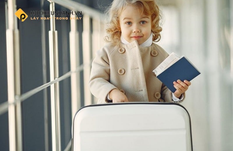 Ảnh Hộ Chiếu Trẻ Em Là Giấy Tờ Quan Trọng Trong Hồ Sơ Xin Cấp Passport 